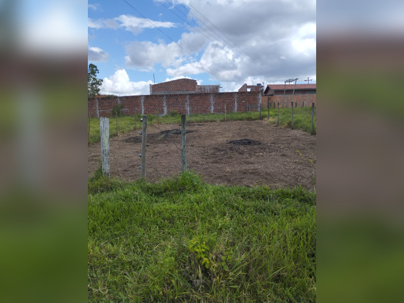 Terreno à venda Centro com 200m² e 1 quarto por R$ 30.000 - img-20230406-wa0014.jpg