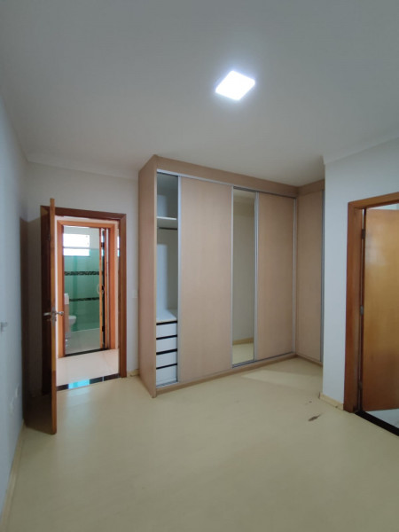 Casa à venda Residencial Furlan com 250m² e 2 quartos por R$ 560.000 - 1764934349-63d0a531-7972-4fd5-963e-3f862430ba12.jpeg