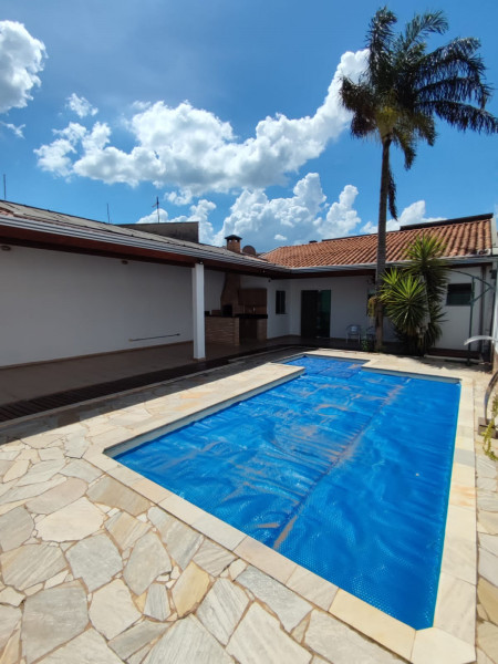 Casa à venda Residencial Furlan com 250m² e 2 quartos por R$ 560.000 - 1885650900-4a62c641-7d30-4c3d-b8fa-fa0e847cf528.jpeg