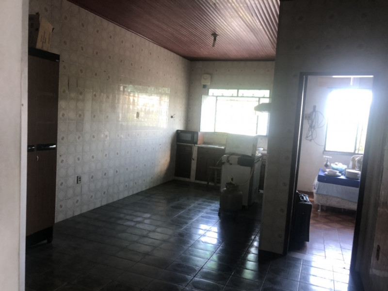 Casa à venda Centro com 10m² e 6 quartos por R$ 800.000 - 1003144400-518a1406-f160-4662-9044-4fdad89c8336.jpeg