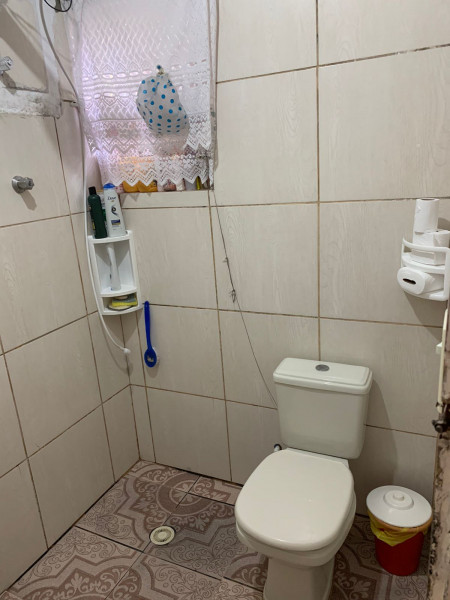 Casa à venda Jardim Copacabana com 130m² e 3 quartos por R$ 180.000 - 126177759-banheiro-2.jpeg