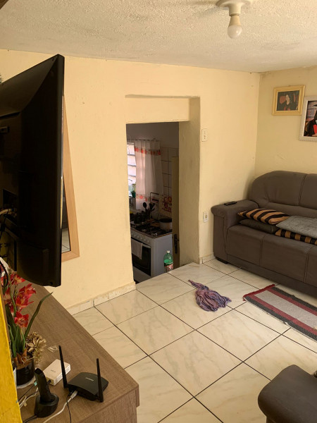 Casa à venda Jardim Copacabana com 130m² e 3 quartos por R$ 180.000 - 1332591502-sala-4.jpeg