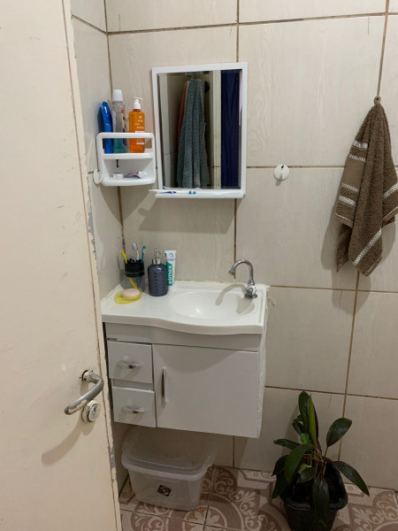 Casa à venda Jardim Copacabana com 130m² e 3 quartos por R$ 180.000 - 8563771-banheiro-3.jpeg