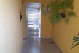 735711468-corredor.jpg