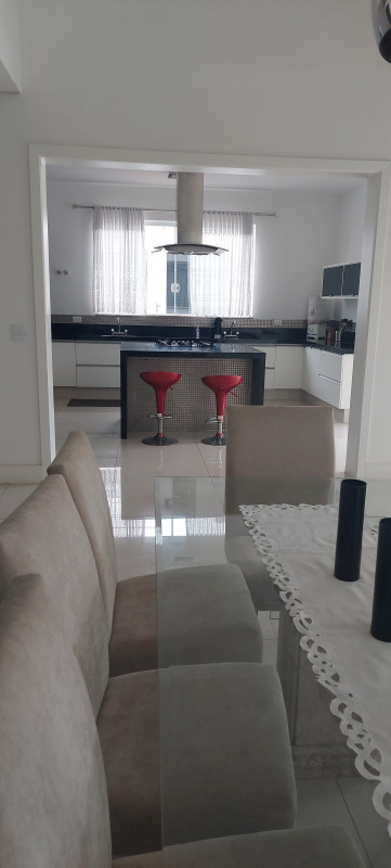 Casa de condomínio à venda Centro com 1000m² e 5 quartos por R$ 4.300.000 - 470675422-vista-jantar-cozinha.jpg