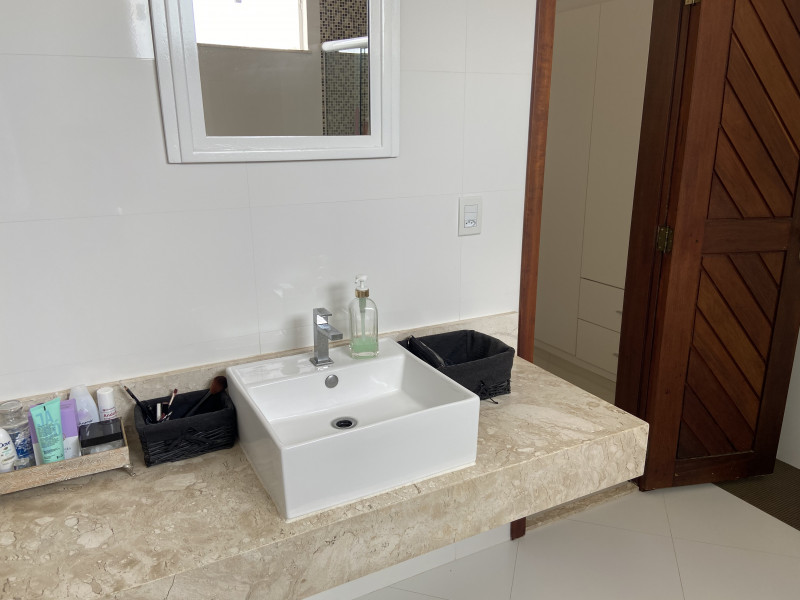 Casa à venda Vilas do Atlantico com 400m² e 4 quartos por R$ 1.450.000 - 1506845396-5807d343-123e-4732-9d94-f92c5f1db7d8.jpeg