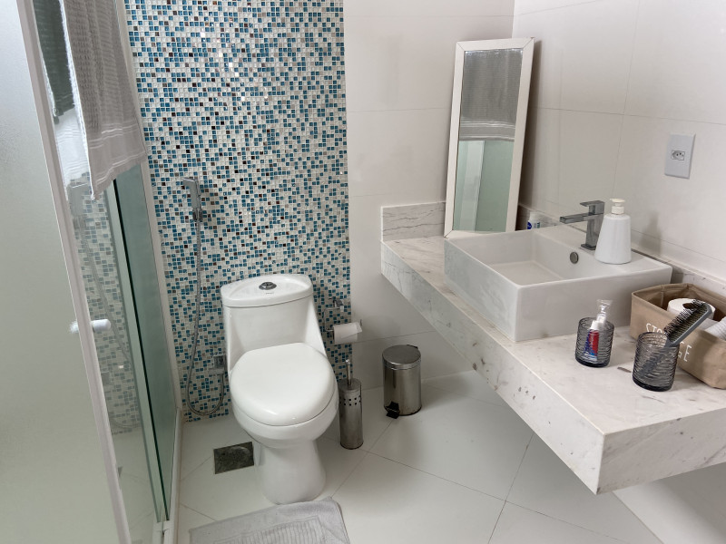 Casa à venda Vilas do Atlantico com 400m² e 4 quartos por R$ 1.450.000 - 1699983397-a48e7a78-070a-43ea-aa3b-6069163fbbeb.jpeg