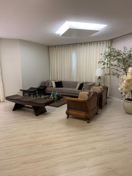 Apartamento à venda Setor Central com 233m² e 4 quartos por R$ 1.500.000 - 1870102028-008d0bce-c84e-4084-90e7-55d2e9e82df1.jpeg