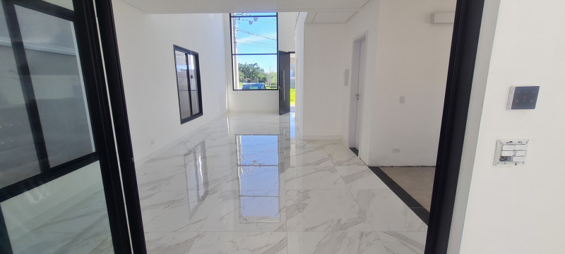 Casa de condomínio à venda Residencial Terras do Vale com 193m² e 3 quartos por R$ 1.100.000 - 1194930037-sala-de-estar-jantar.jpg