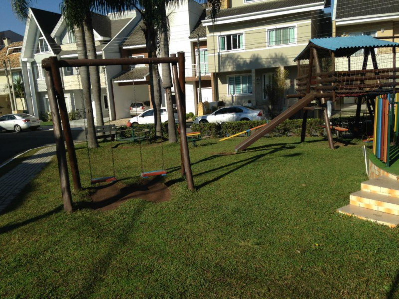 Casa de condomínio à venda Uberaba com 235m² e 4 quartos por R$ 1.825.000 - 1928528968-playgroud.jpg