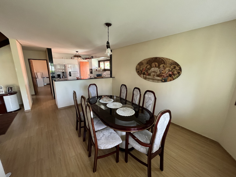 Casa à venda Novo Gravatá com 250m² e 4 quartos por R$ 815.000 - 1268544774-ce6eb563-1bc3-448a-ba3c-43b5f409c6dd.jpeg