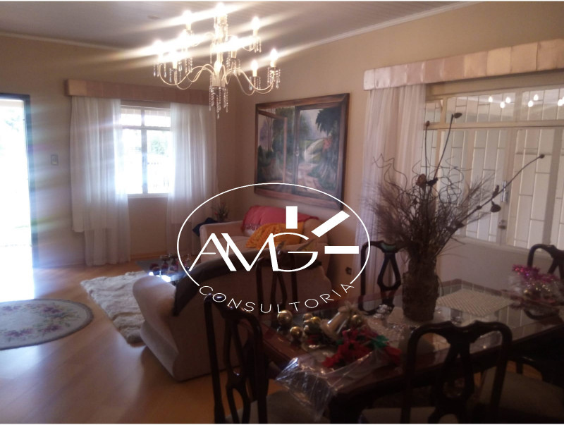 Casa à venda Bacacheri com 250m² e 3 quartos por R$ 950.000 - 16918905-casa-sala3.jpg