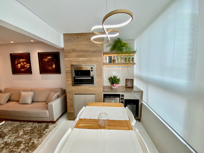 Apartamento à venda Buritis com 125m² e 4 quartos por R$ 1.450.000 - 1646856032-varanda-03.jpeg