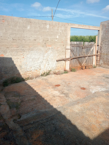 Casa à venda Residencial Astória com 360m² e 2 quartos por R$ 300.000 - 1807830427-img-20230507-142432-880.jpg