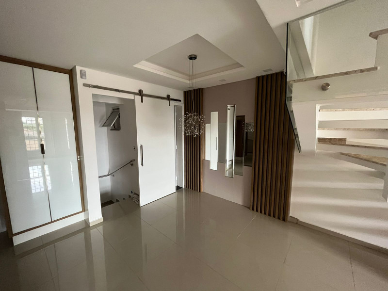 Casa de condomínio à venda Campina do Siqueira com 185m² e 3 quartos por R$ 820.000 - 1845120226-whatsapp-image-2023-05-08-at-09.jpeg