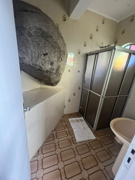 Chácara à venda Caceia  com 4m² e 5 quartos por R$ 1.500.000 - 1545344937-banehrio-quarto-3-e-4.jpg