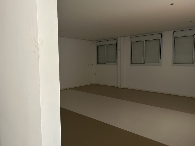 Comercial à venda Cerâmica com 880m² e 1 quarto por R$ 30.000.000 - 1000621148-img-7074.jpeg