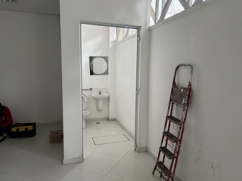 Comercial à venda Cerâmica com 880m² e 1 quarto por R$ 30.000.000 - 1834090433-img-7046.jpeg