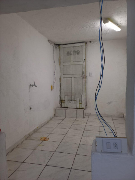 Casa à venda Jardim Selma com 250m² e 1 quarto por R$ 110.000 - 870803562-whatsapp-image-2023-03-23-at-12.jpg