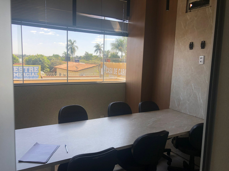 Comercial para alugar Jardim Todos os Santos com 120m² e 1 quarto por R$ 3.500 - 1776111210-sala-reuniao.jpeg