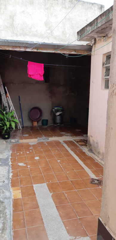 Casa à venda Jardim das Rosas (Zona Sul) com 125m² e 2 quartos por R$ 280.000 - 848668783-foto2-quintal-dos-fundos.jpg