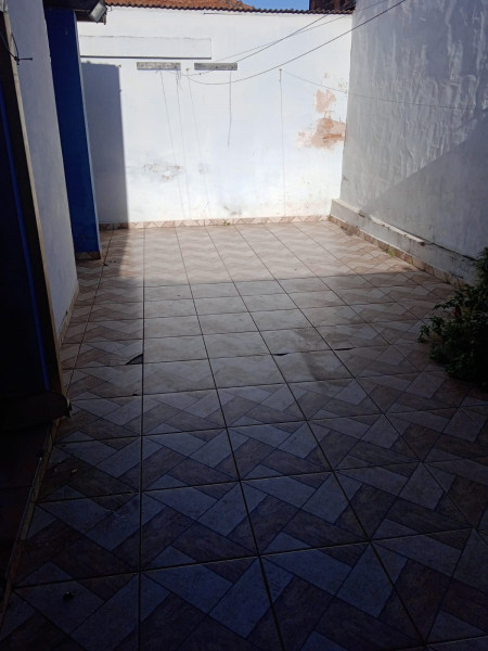 Casa à venda Vila dos Lavradores com 172m² e 3 quartos por R$ 450.000 - 505665778-quintal.jpeg