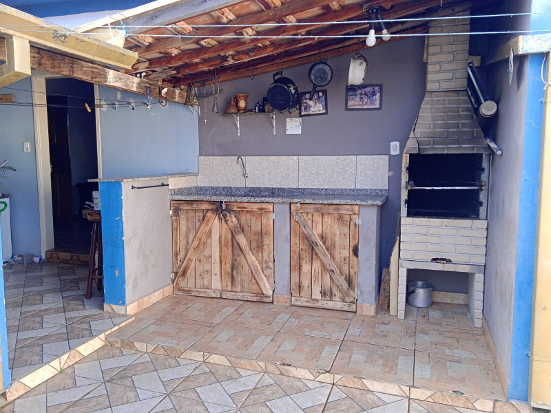 Casa à venda Vila dos Lavradores com 172m² e 3 quartos por R$ 450.000 - 754863353-churrasqueira.jpeg