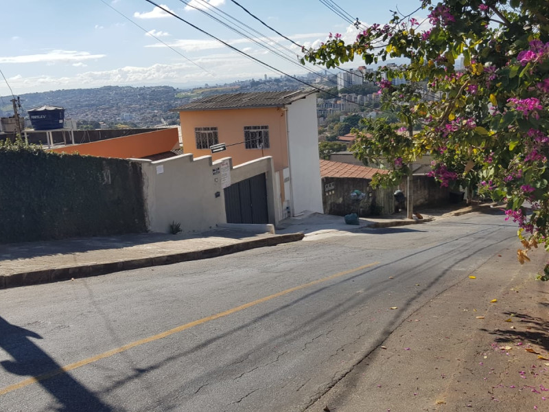 Casa à venda Califórnia com 360m² e 4 quartos por R$ 550.000 - whatsapp-image-2024-06-25-at-185109-1.jpeg