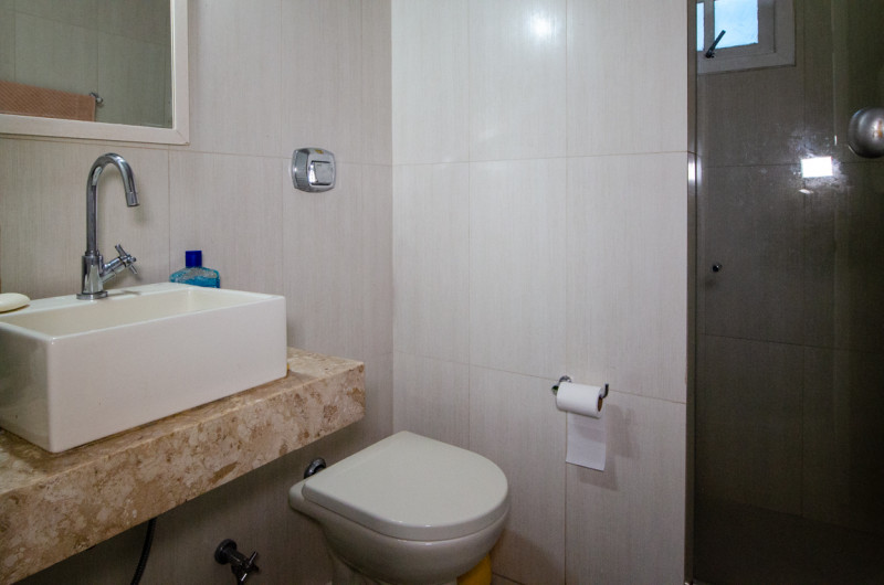 Casa de condomínio à venda Freguesia (Jacarepaguá) com 255m² e 3 quartos por R$ 1.480.000 - 1120774214-banh-sup1.jpg