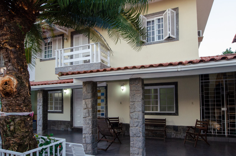 Casa de condomínio à venda Freguesia (Jacarepaguá) com 255m² e 3 quartos por R$ 1.480.000 - 2068759796-varanda-fte.jpg