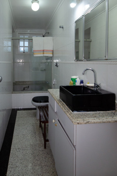 Casa de condomínio à venda Freguesia (Jacarepaguá) com 255m² e 3 quartos por R$ 1.480.000 - 410618433-banheiro-suite-4.jpg