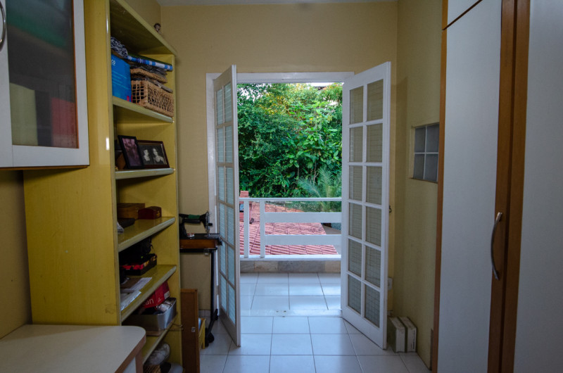 Casa de condomínio à venda Freguesia (Jacarepaguá) com 255m² e 3 quartos por R$ 1.480.000 - 500392549-closet-3.jpg