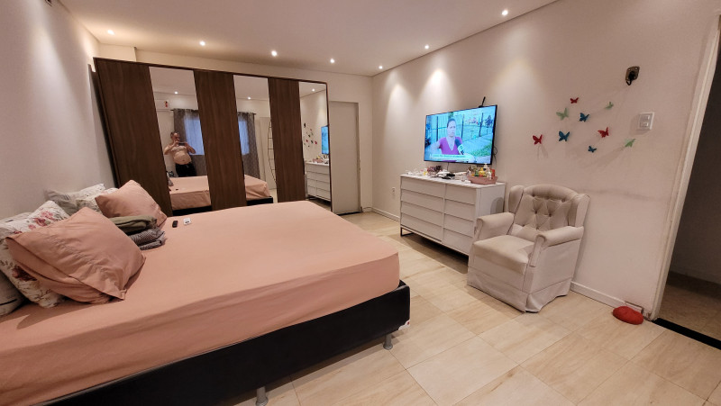 Casa à venda Adrianópolis com 528m² e 5 quartos por R$ 1.290.000 - 1746855812-20230428-122846.jpg