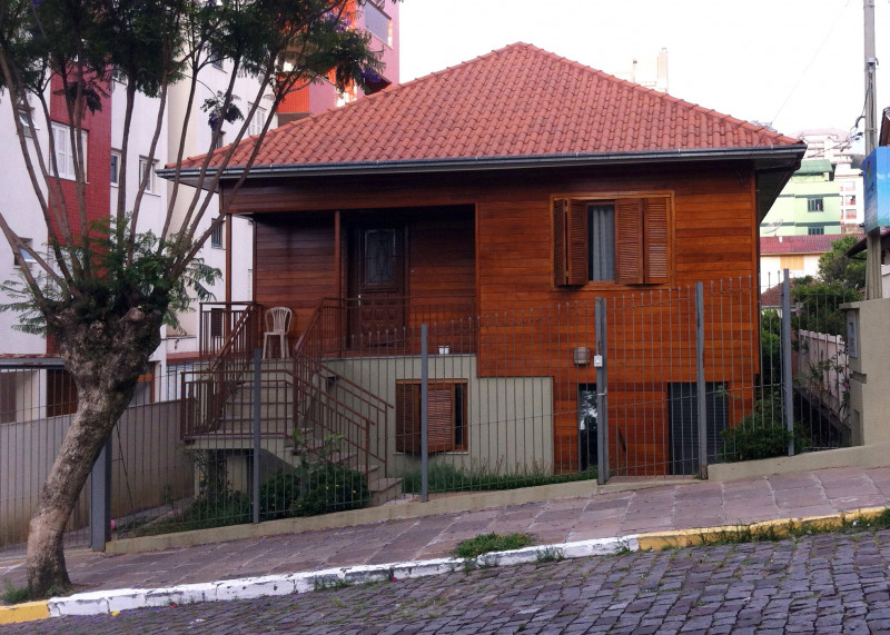 Casa à venda São Francisco com 200m² e 5 quartos por R$ 1.150.000 - 464671562-1-fachada-frente.jpg