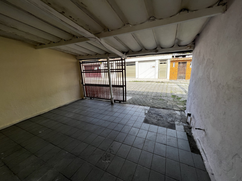 Casa à venda Jardim São Francisco com 103m² e 3 quartos por R$ 300.000 - 1280768674-frente-quintal-3.jpeg