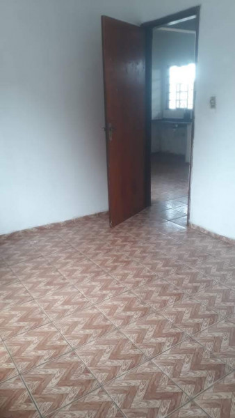 Casa para alugar Custódio Pereira com 100m² e 2 quartos por R$ 850 - 1503338028-img-20191120-wa0132.jpg