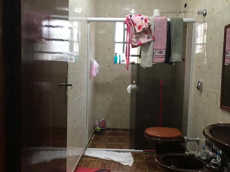 Chácara à venda Chácaras Campo Limpo com 3300m² e 3 quartos por R$ 625.000 - 931959416-banheiro.jpeg