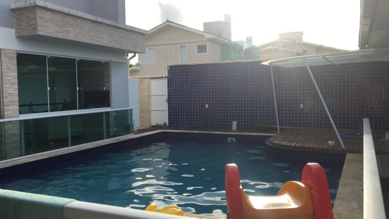 Casa à venda Ingleses Centro com 379m² e 4 quartos por R$ 1.459.000 - 1704808971-9430086c-52df-4e8e-97d4-7d2f7ca6ece7.jpeg