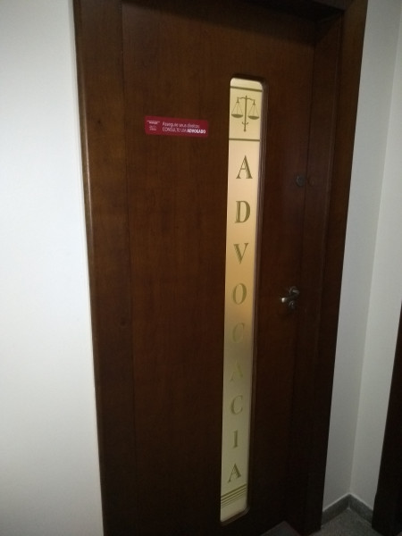 Comercial à venda Centro com 69m² e 1 quarto por R$ 345.000 - 2125024373-porta-entrada-2.jpg