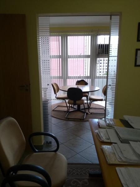 Comercial à venda Centro com 69m² e 1 quarto por R$ 345.000 - 332296718-sala-adv-e-reunioes.jpg