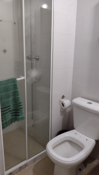 Apartamento à venda Cambuci com 61m² e 3 quartos por R$ 420.000 - 1048034510-banheiro-2b.jpeg