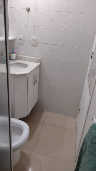 Apartamento à venda Cambuci com 61m² e 3 quartos por R$ 420.000 - 1887965291-banheiro-2c.jpeg