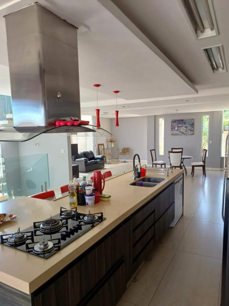 Casa à venda Jardim Amália com 730m² e 4 quartos por R$ 3.400.000 - 2035618706-11-salas-e-cozinha-integradas-13.jpeg