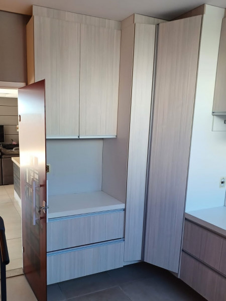 Casa à venda Jardim Amália com 730m² e 4 quartos por R$ 3.400.000 - 2145987520-13-lavanderia-4.jpeg
