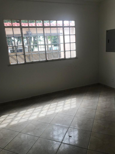 Casa à venda Dom Pedro com 600m² e 6 quartos por R$ 800.000 - 1689039709-janela-da-sala.jpg