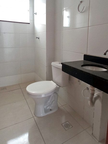 Apartamento à venda Jardim Itangua com 45m² e 2 quartos por R$ 200.000 - 1460587186-0007-banheiro.jpg