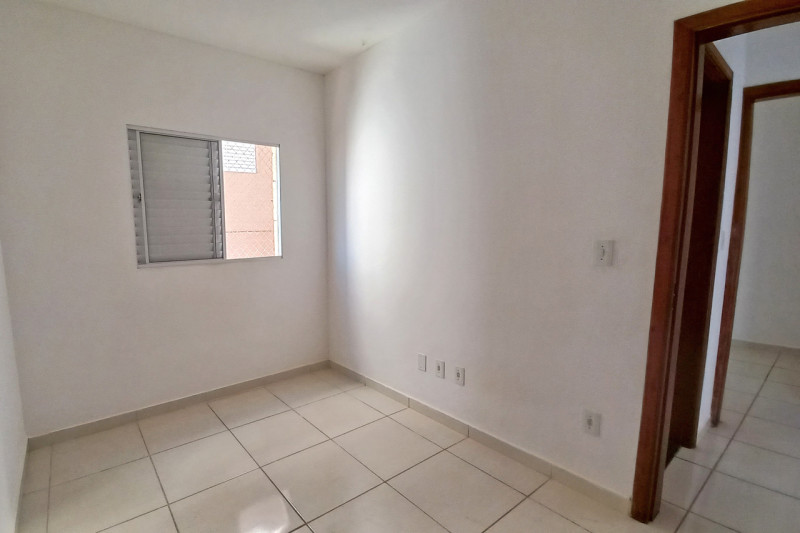 Apartamento à venda Jardim Itangua com 45m² e 2 quartos por R$ 200.000 - 295250854-quarto-1-003.jpg