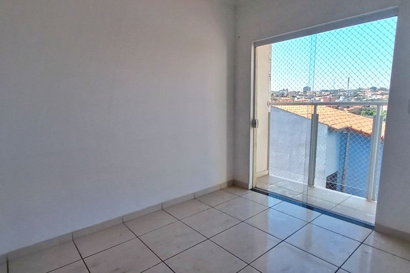 Apartamento à venda Jardim Itangua com 45m² e 2 quartos por R$ 200.000 - 779741220-sala-011.jpg