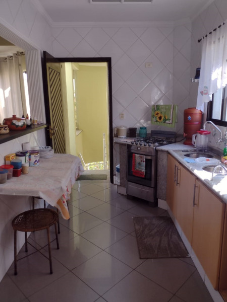 Casa à venda Vila Marchi com 300m² e 3 quartos por R$ 1.300.000 - 255931247-cozinha-1.jpg