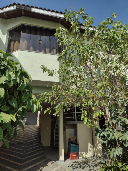 Casa à venda Vila Marchi com 300m² e 3 quartos por R$ 1.300.000 - 962864849-quintal-casa.jpg